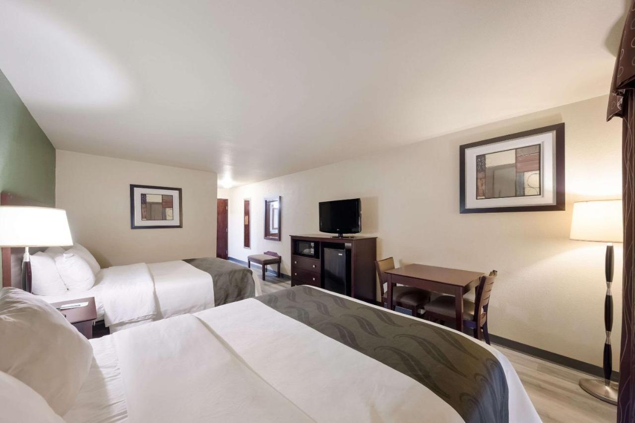 Quality Inn & Suites Terrell Exterior photo