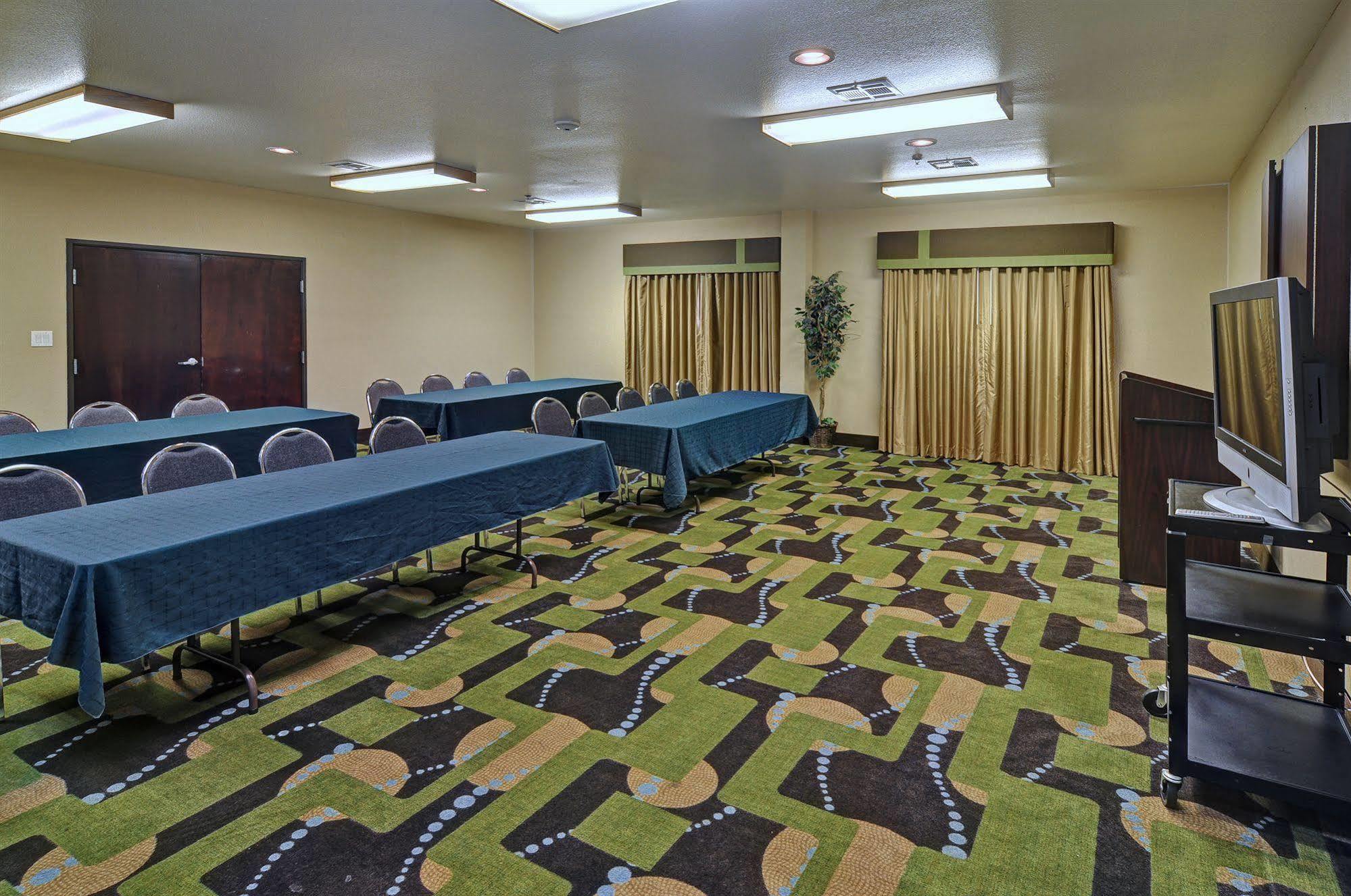 Quality Inn & Suites Terrell Exterior photo